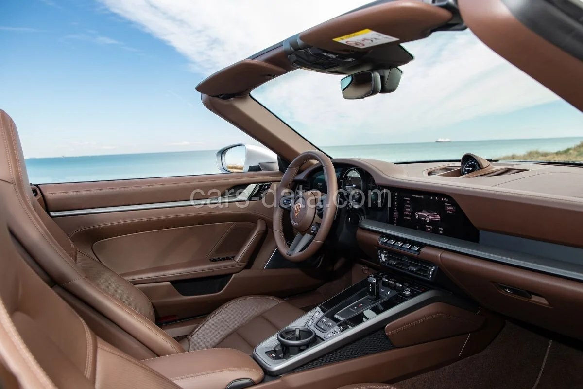 Porsche 911 Carrera Cabriolet 2019 front view