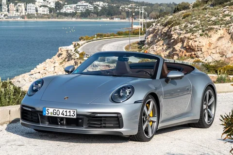 Porsche 911 Carrera Cabriolet 2019 view 4