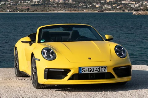 Porsche 911 Carrera Cabriolet 2019 view 12