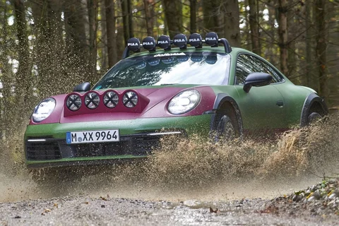 Porsche 911 Dakar 2023 view 8