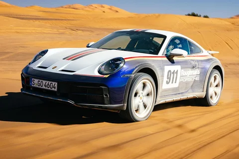 Porsche 911 Dakar 2023 view 9