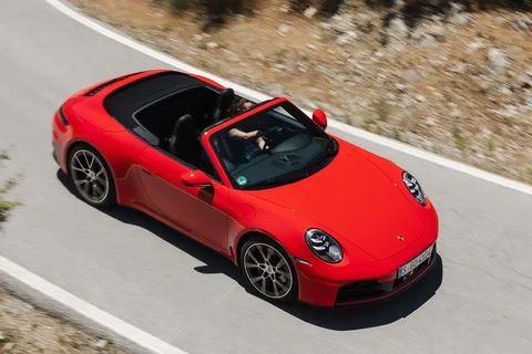 Porsche 911 Carrera Cabriolet 2024 view 2