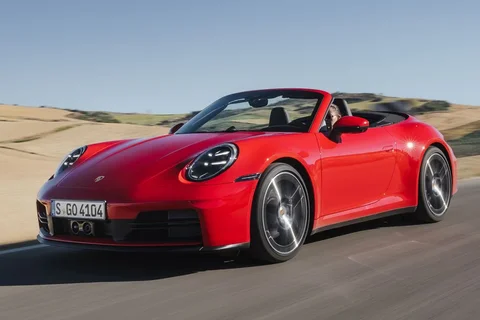 Porsche 911 Carrera Cabriolet 2024 view 4