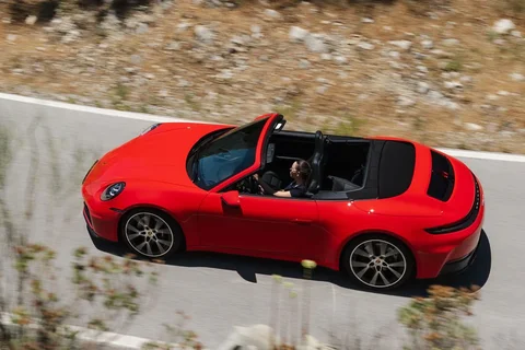 Porsche 911 Carrera Cabriolet 2024 view 12