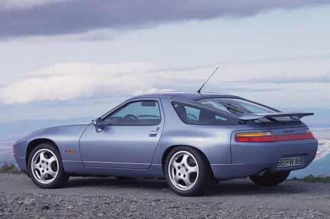 Porsche 928 S4 1986 view 6