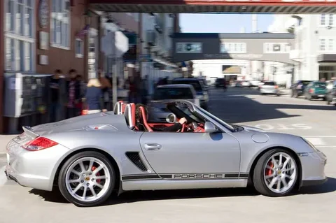 Porsche Boxster Spyder 2010 view 7