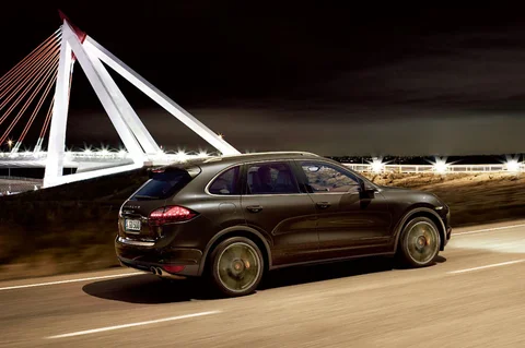 Porsche Cayenne S 2010 view 12
