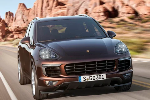 Porsche Cayenne Turbo S 2015 view 5