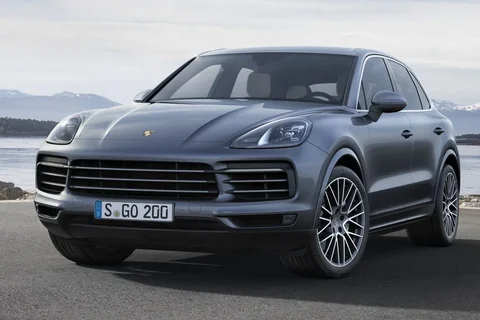 Porsche Cayenne Platinum Edition 2022 view 2