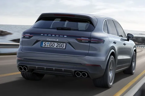 Porsche Cayenne Platinum Edition 2022 view 5