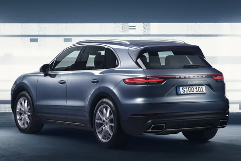 Porsche Cayenne Platinum Edition 2022 view 10