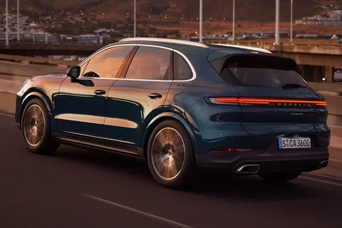 Porsche Cayenne GTS 2024 view 6