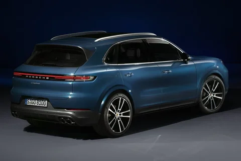 Porsche Cayenne GTS 2024 view 12