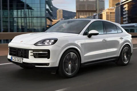 Porsche Cayenne Coupé 2023 view 12