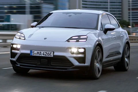 Porsche Macan GTS Electric 2025 view 5
