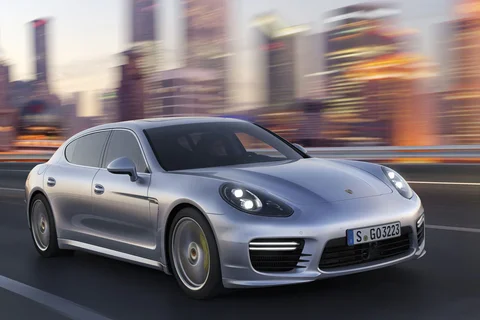 Porsche Panamera Diesel 2013 view 3