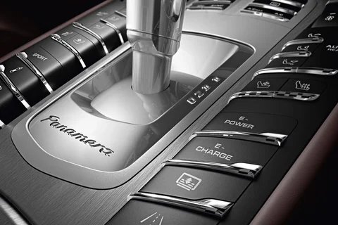 Porsche Panamera Diesel 2013 view 7