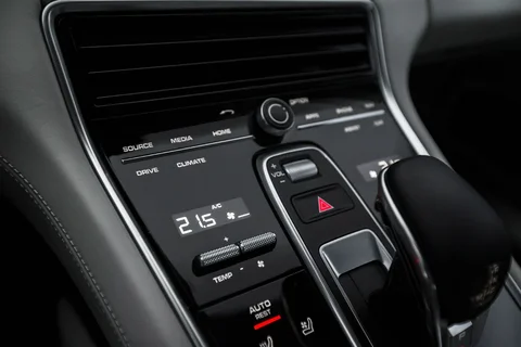Porsche Panamera Turbo 2016 view 2