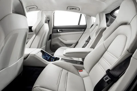 Porsche Panamera Turbo 2016 view 4