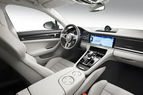 Porsche Panamera Turbo 2016 view 6