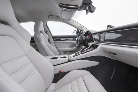 Porsche Panamera Turbo 2016 view 7