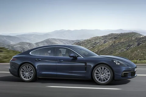 Porsche Panamera Turbo 2016 view 8