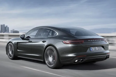Porsche Panamera Turbo 2016 view 12