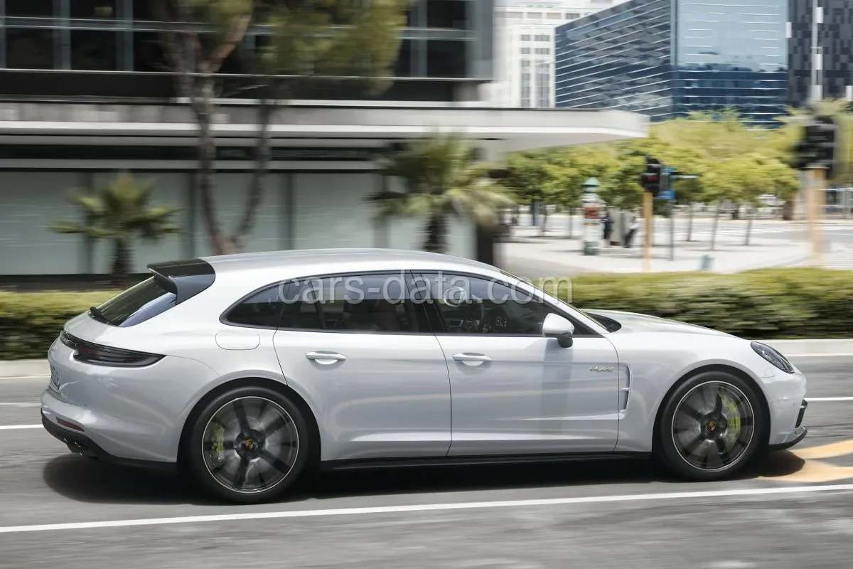 Porsche Panamera 4 Sport Turismo 2017 front view