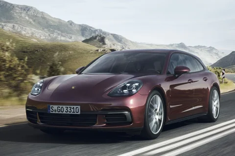 Porsche Panamera 4 Sport Turismo 2017 view 2