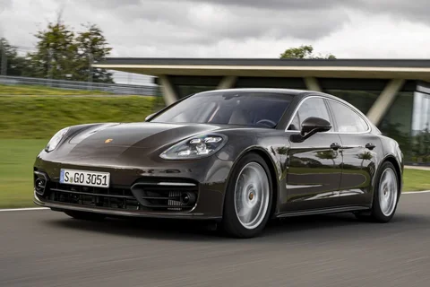 Porsche Panamera 4 Executive 2020 view 2