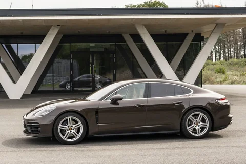 Porsche Panamera 4 Executive 2020 view 6