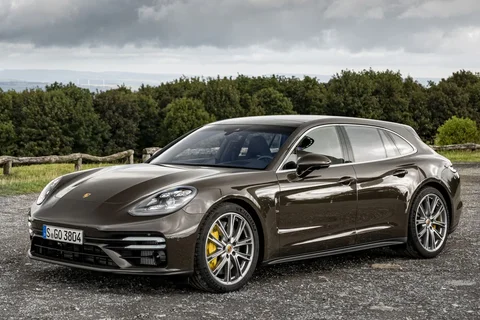 Porsche Panamera 4S Sport Turismo 2021 view 2
