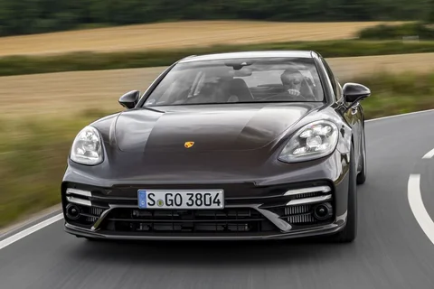 Porsche Panamera 4S Sport Turismo 2021 view 5