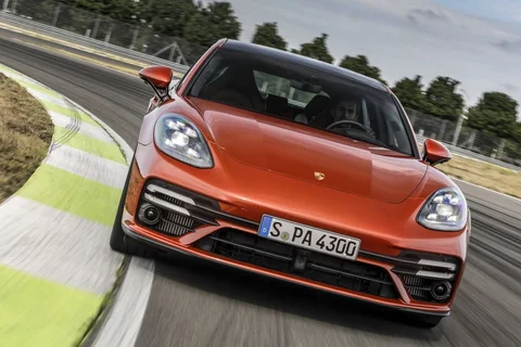 Porsche Panamera 4S Sport Turismo 2021 view 11