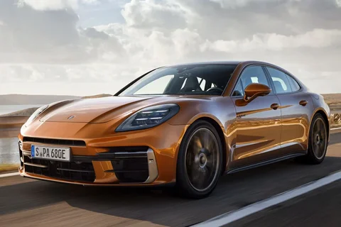 Porsche Panamera Panamera 2023 view 9