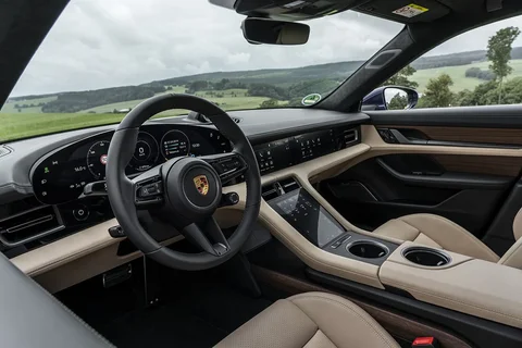 Porsche Taycan 4S 2019 view 3