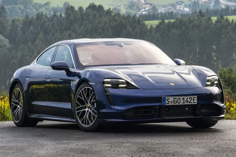 Porsche Taycan 4S 2019 view 4