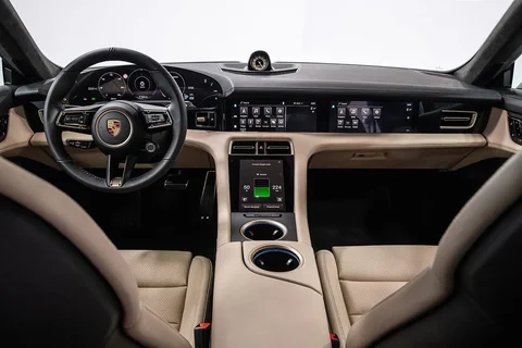 Porsche Taycan 4S 2019 view 6