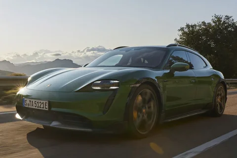 Porsche Taycan 4 Cross Turismo 2021 view 7