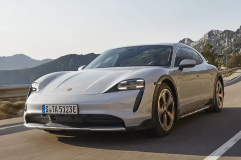 Porsche Taycan 4 Cross Turismo 2021 view 9