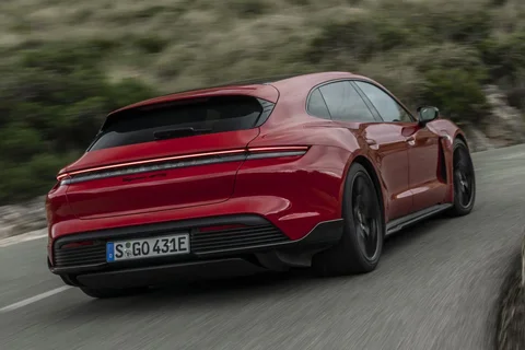 Porsche Taycan Sport Turismo 2022 view 2