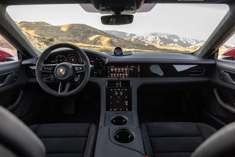Porsche Taycan Sport Turismo 2022 view 8
