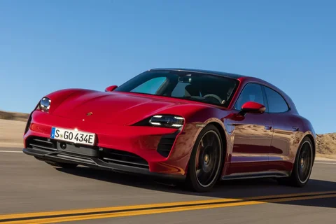 Porsche Taycan Sport Turismo 2022 view 9