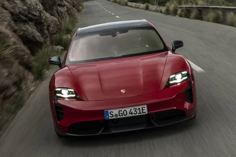 Porsche Taycan Sport Turismo 2022 view 10