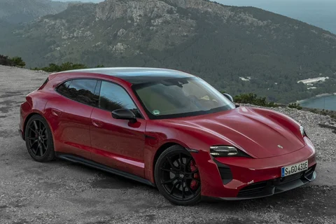 Porsche Taycan Sport Turismo 2022 view 11