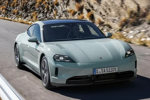 Porsche Taycan 4S 2024 view 4