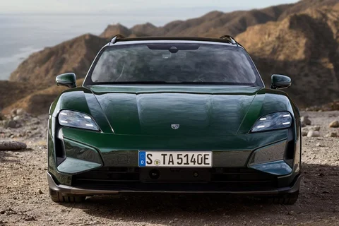 Porsche Taycan 4 Cross Turismo 2024 view 7