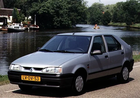Renault 19 RN 1.8 1993 view 3