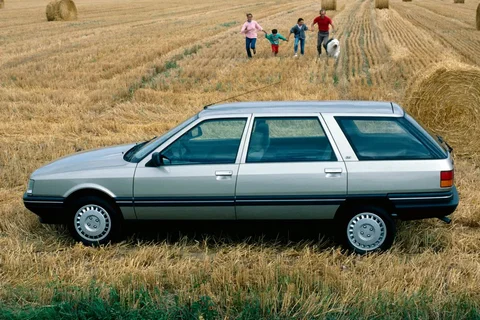 Renault 21 Nevada GTX 1987 view 2