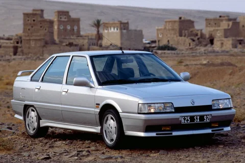 Renault 21 Turbo Quadra 1990 view 3